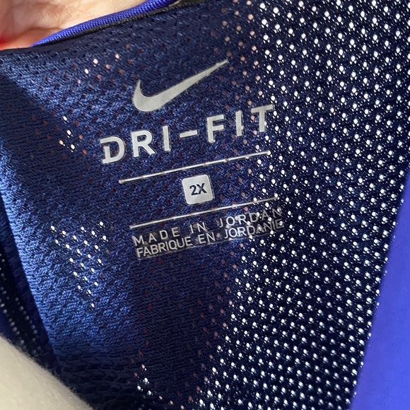 🥰Nike Top🥰 - Picture 3 of 7